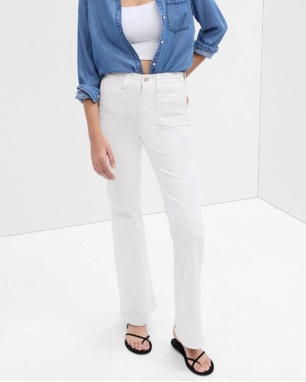 Gap 70's FLARE Stretch Jeans Women’s 27 High Rise Optic White Patch Pocket Sz 4